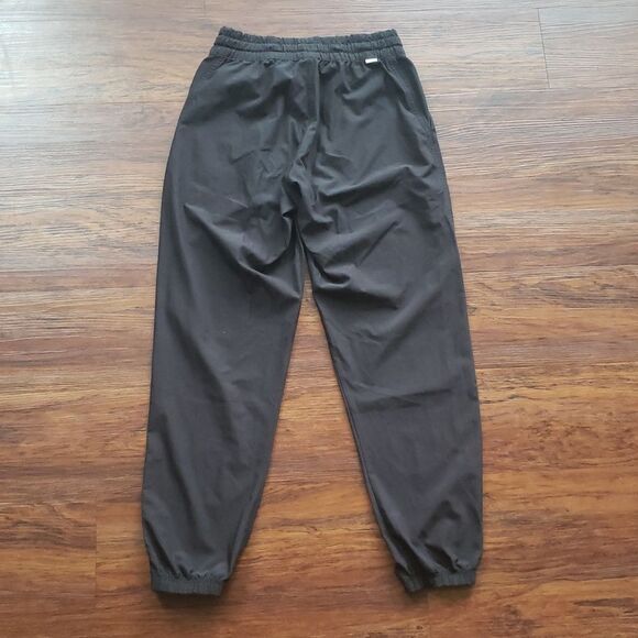 Vuori Women's Black Relaxed Chic Edgy Feminine Athleisure Comfy Pants Size XS - Picture 8 of 8